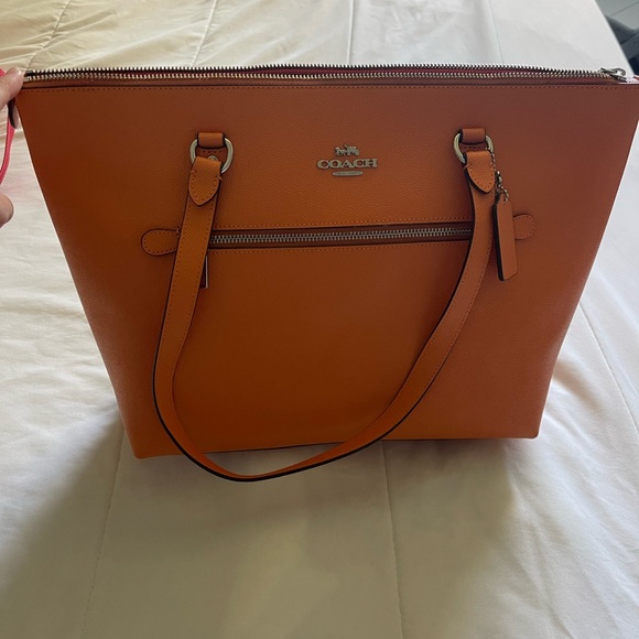 Coach Gallary Tote NTW - Picture 4 of 8